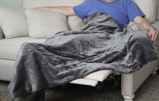 Solar-Powered Electric Blanket VS. Solar Generator for Electric Blanket: Which is Better?