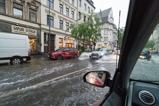 How to Prepare for a Flood: Risks and Essential Safety Tips