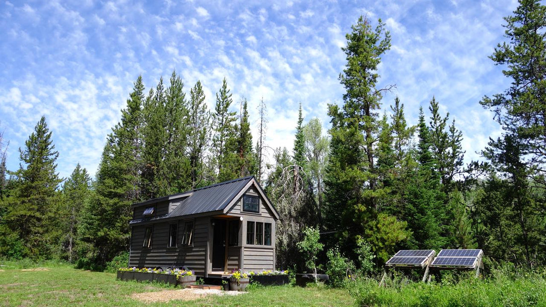 The Benefits of Living Off-Grid with Solar Generators