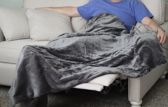 Solar-Powered Electric Blanket VS. Solar Generator for Electric Blanket: Which is Better?