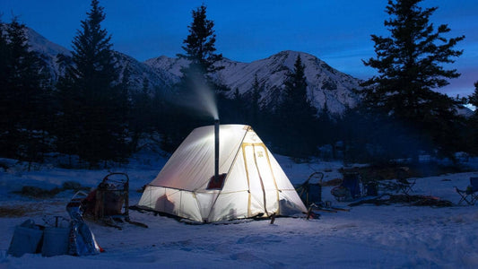 How to Camp in the Winter: Guide for an Enjoyable Cold-Weather Adventure