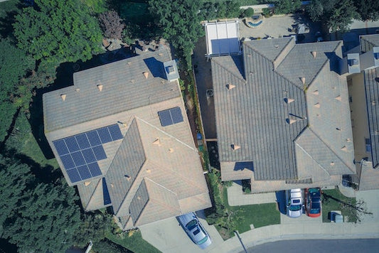 A Must-Have Guide on How to Use Solar Panels During Power Outage